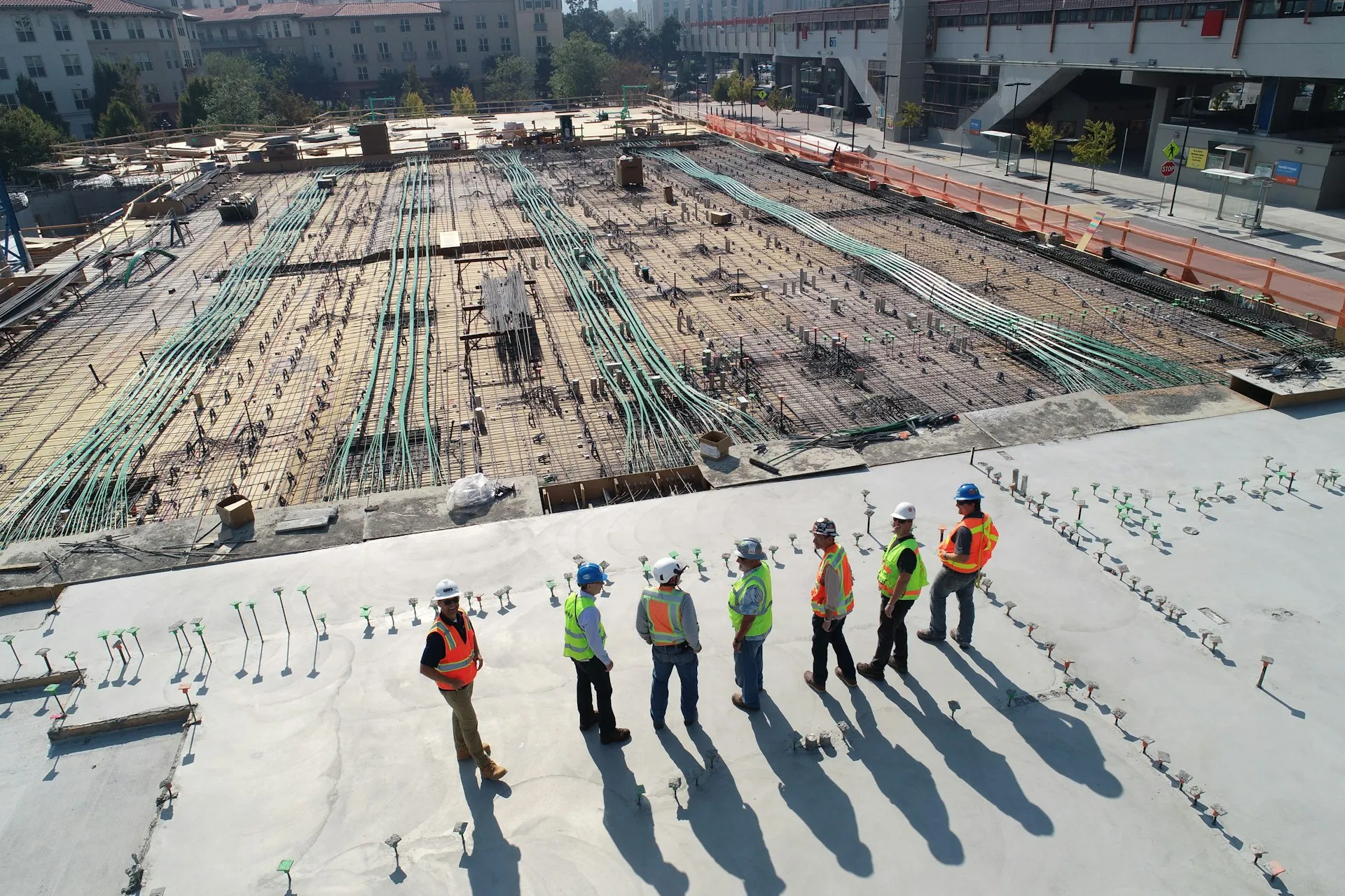 Handwerksteam auf der Baustelle — Mittelstand in der Region