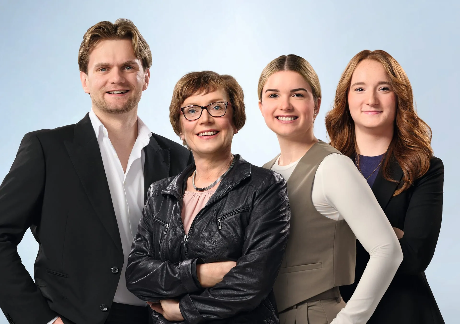 Das Team von Jeremi Bockler & Team: Jeremi Bockler, Bettina Zabka, Tilka Mayer und Emma Soboll
